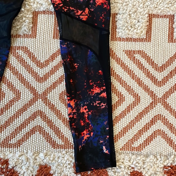 Galaxy Leggings with Mesh Cutouts - Picture 3 of 6